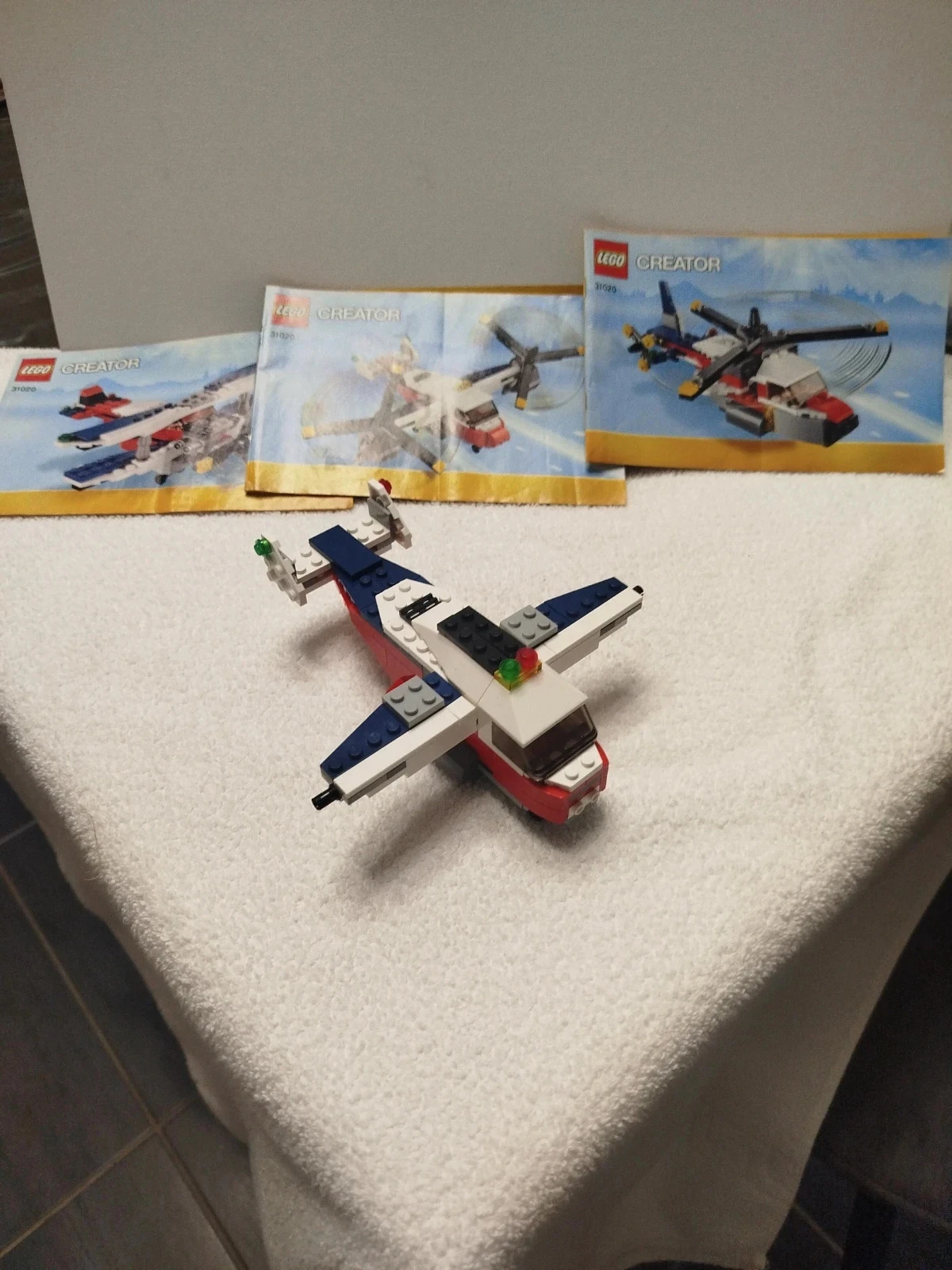 Lego creator 31020